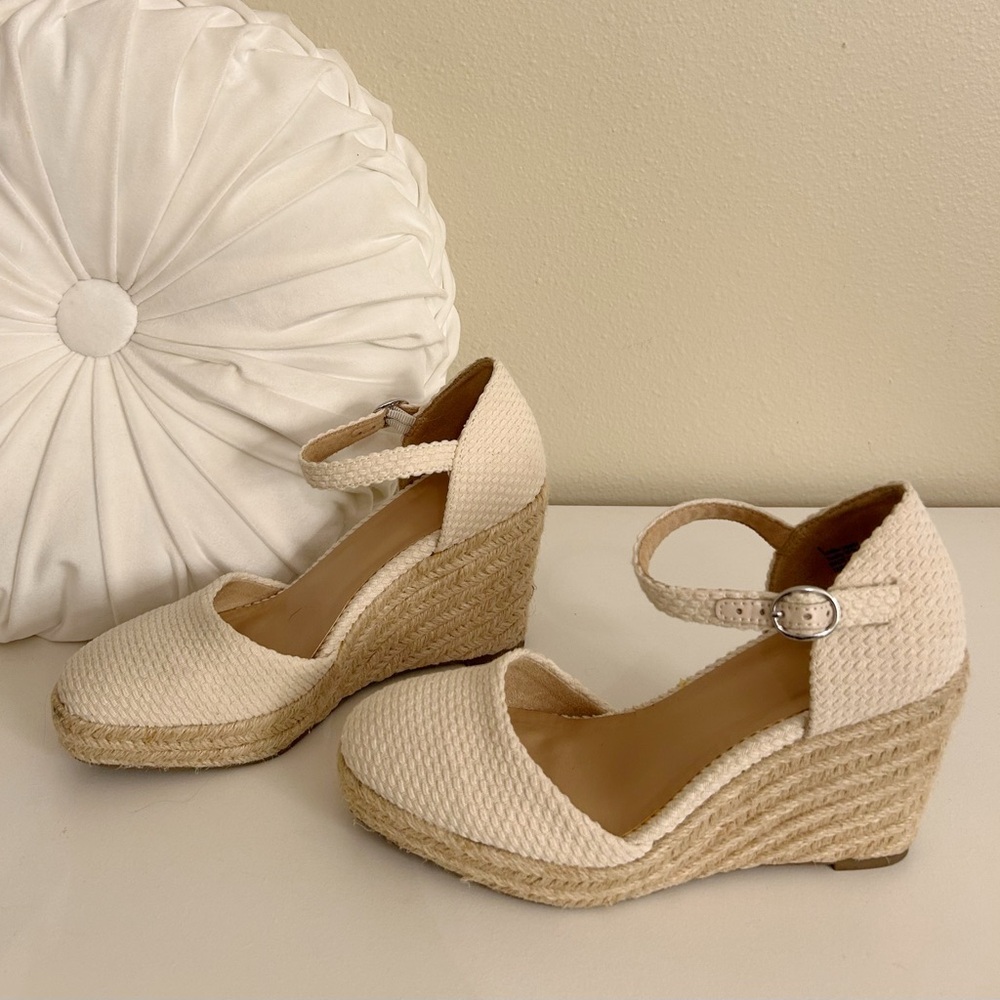 A NEW DAY Cream Strap Wedge Espadrilles - Picture 2 of 7